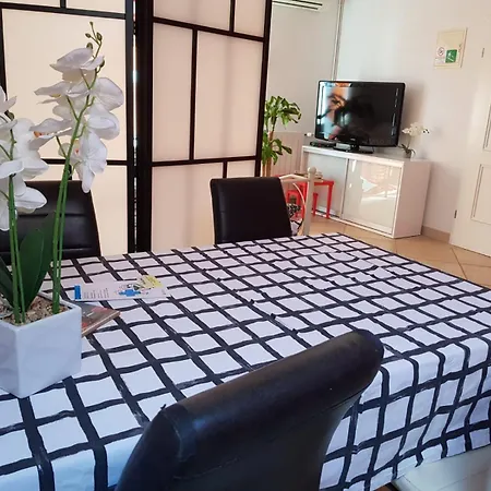 Apartment Trbovic Peaceful With Free Parking, Pet-friendly, And Bike Storage In Umag