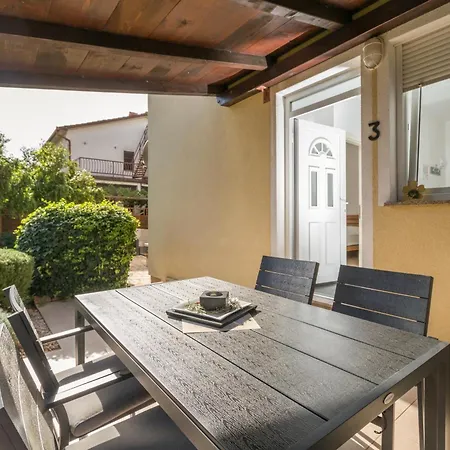 Trbovic Peaceful With Free Parking, Pet-friendly, And Bike Storage In Umag