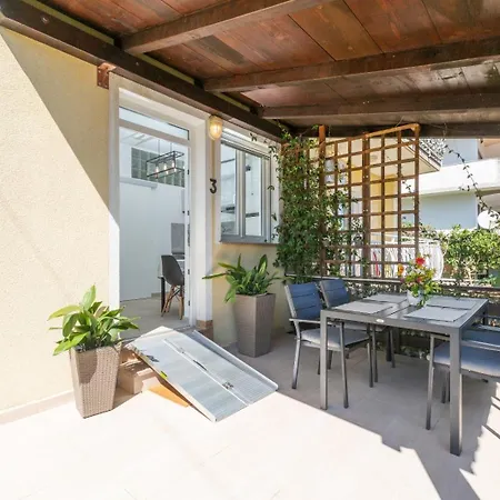 Apartment Trbovic Peaceful With Free Parking, Pet-friendly, And Bike Storage In Umag