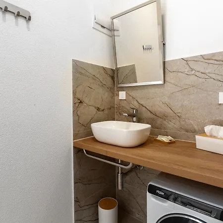 Trbovic Peaceful With Free Parking, Pet-friendly, And Bike Storage In
