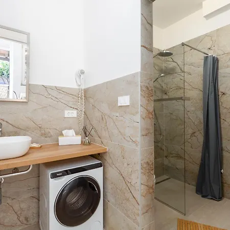 Trbovic Peaceful With Free Parking, Pet-friendly, And Bike Storage In Apartman