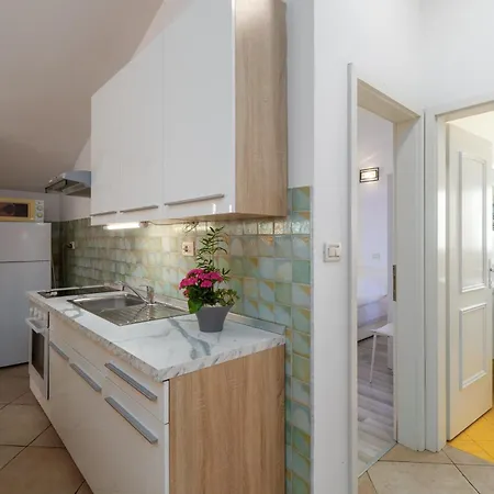 Trbovic Peaceful With Free Parking, Pet-friendly, And Bike Storage In Umag