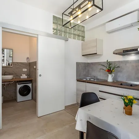 Trbovic Peaceful With Free Parking, Pet-friendly, And Bike Storage In