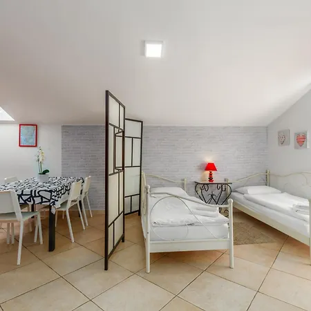Apartman Trbovic Peaceful With Free Parking, Pet-friendly, And Bike Storage In *