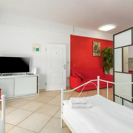Trbovic Peaceful With Free Parking, Pet-friendly, And Bike Storage In * Umag